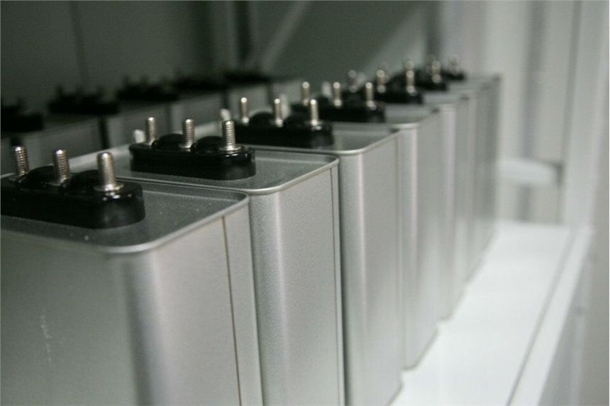 電容器能通過直流電嗎？為什么？